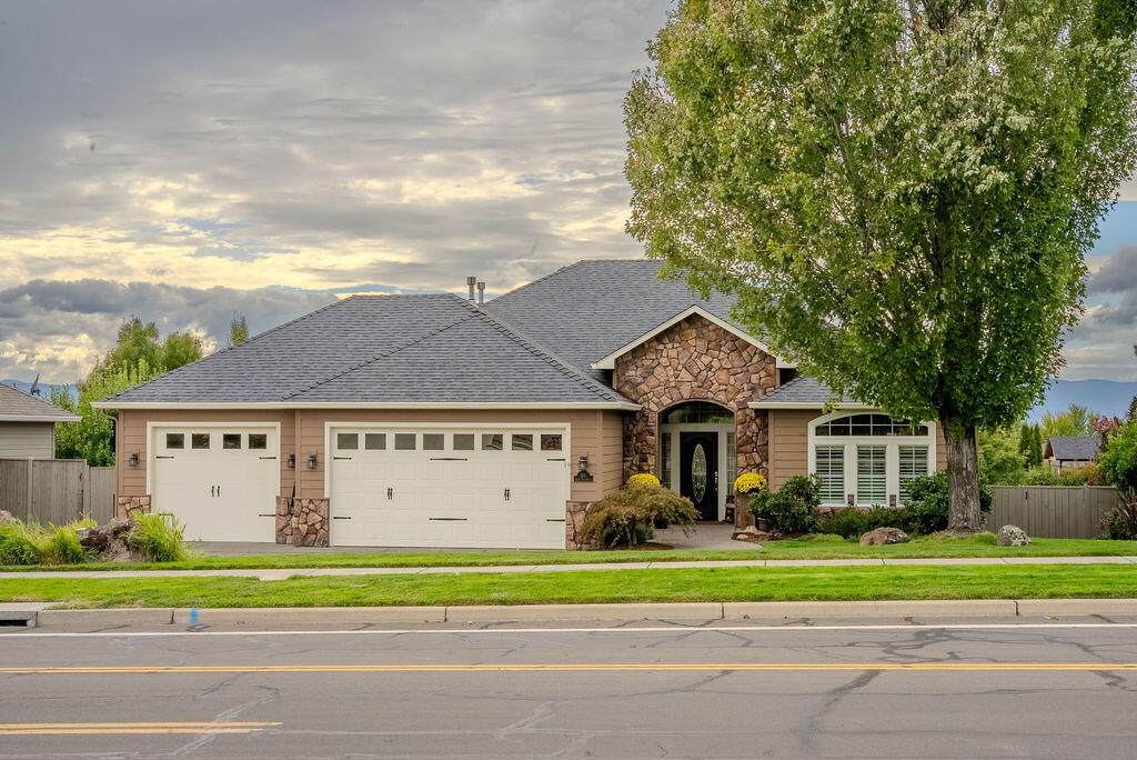 410 Lone Oak Drive - Photo 1