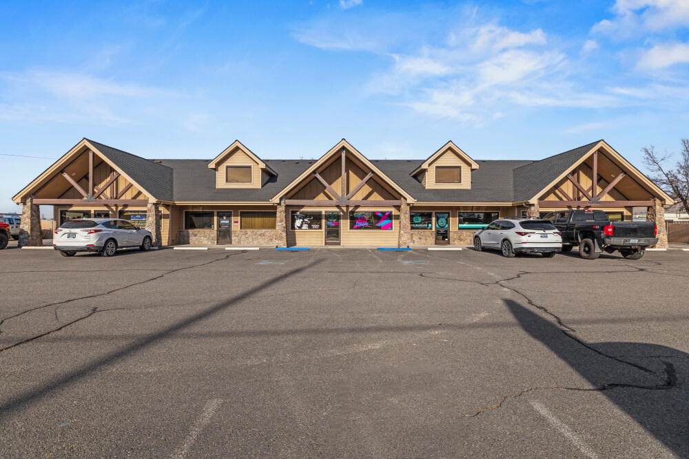 2815 Laverne Avenue - Photo 1