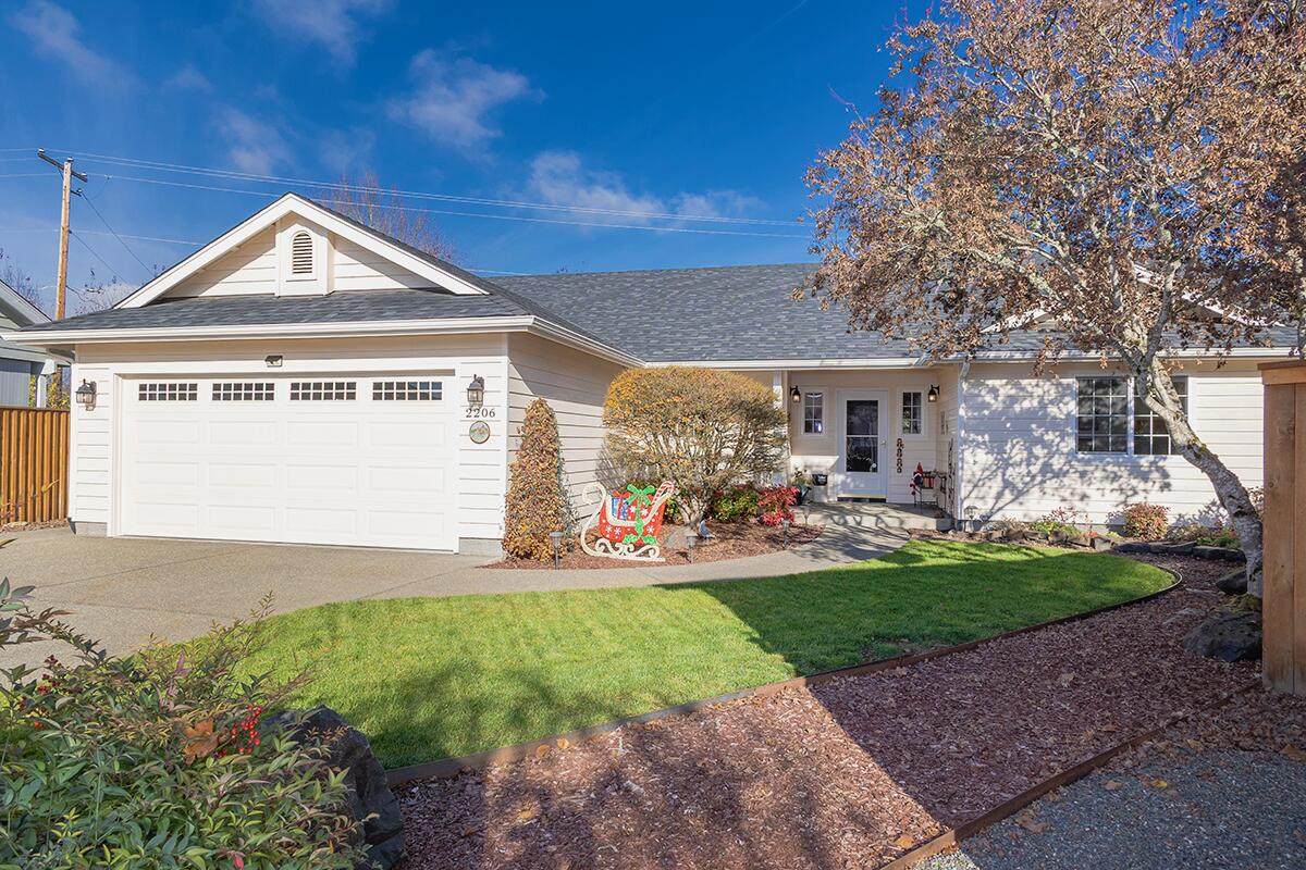2206 Egret Court - Photo 1