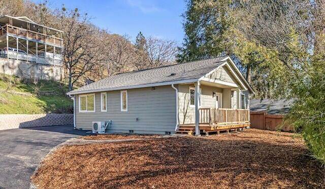 891 6th Avenue - Photo 1