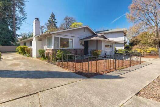 401 J Street - Photo 1