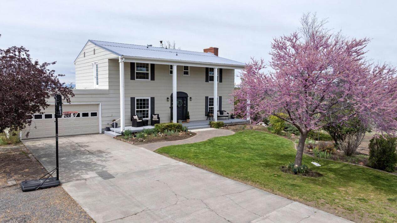 1103 Richard Lane - Photo 1