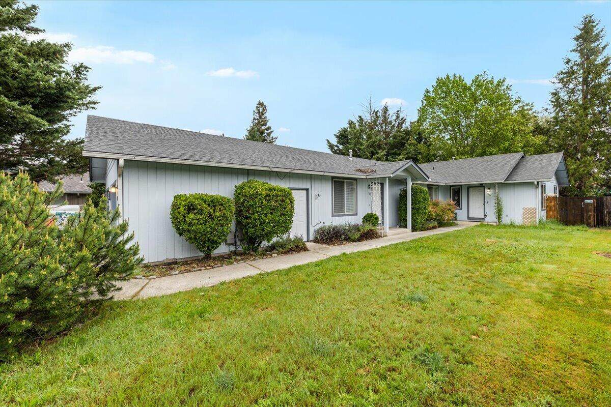 1365 Sun Glo Drive - Photo 1
