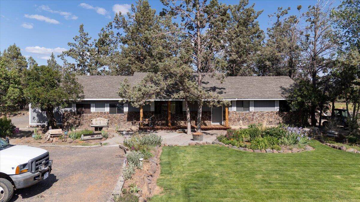 8516 33rd Street - Photo 1