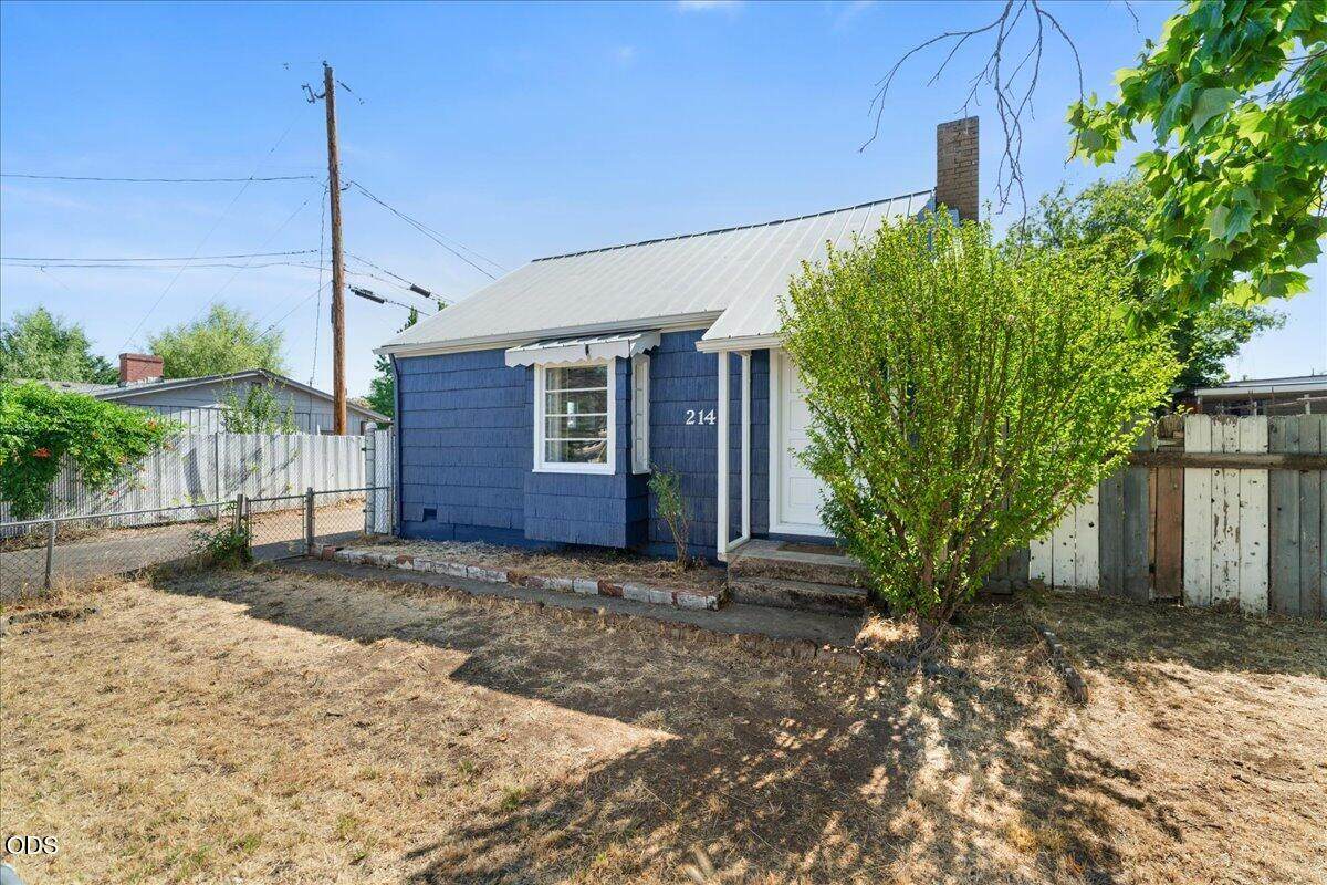 214 Columbus Avenue - Photo 1