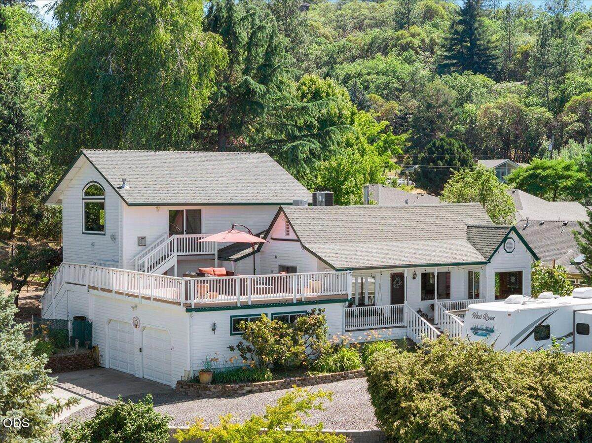 1043 Thelma Way - Photo 1