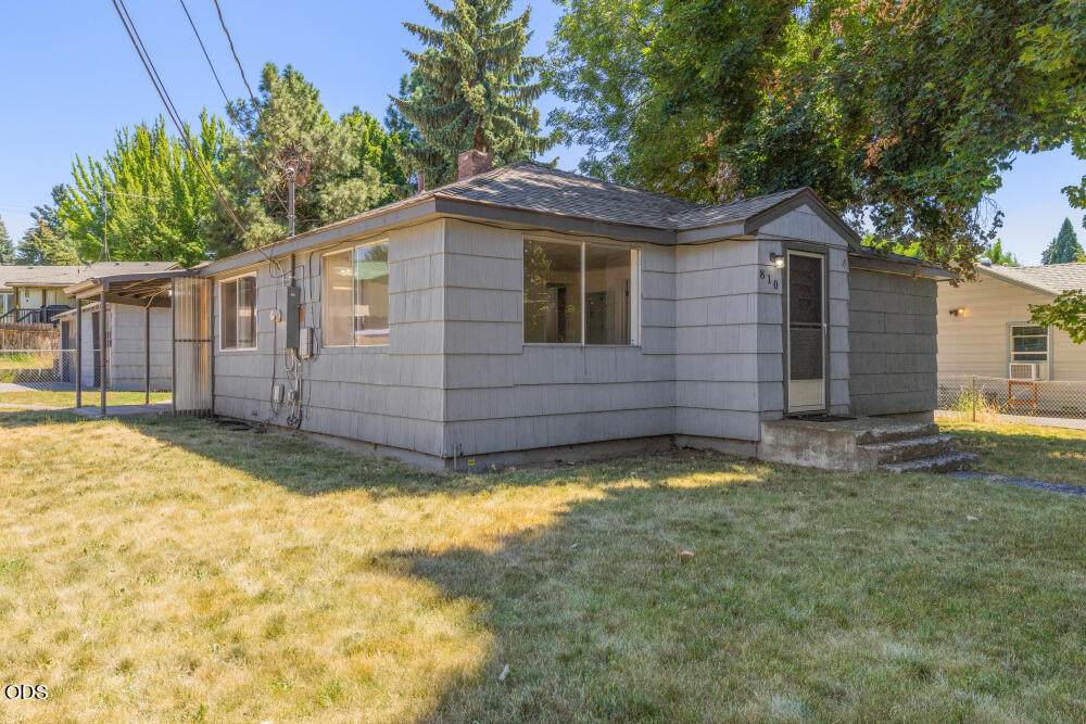 810 Wocus Street - Photo 1