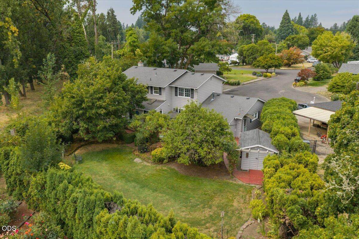 https://bt-photos.global.ssl.fastly.net/coar/orig_boomver_2_220226113-2.jpg
