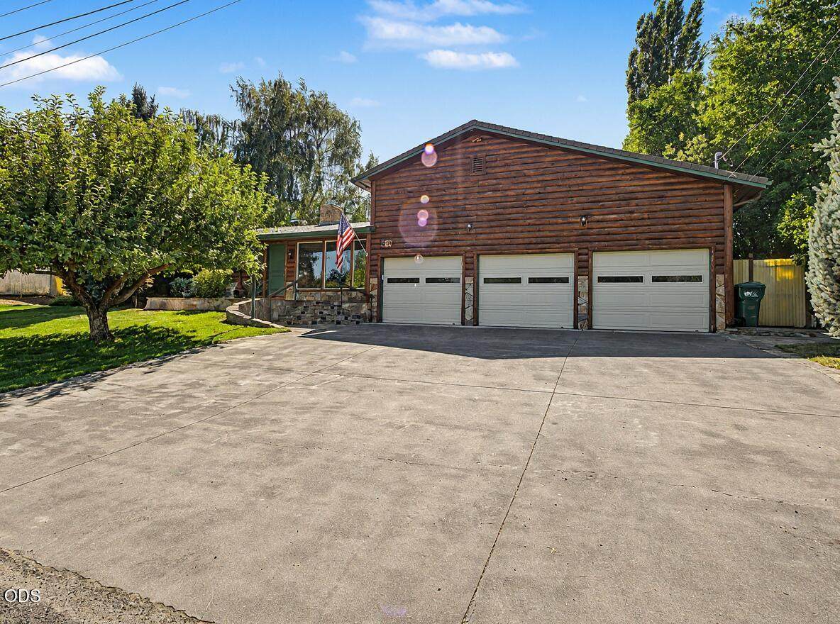 1118 Sequoia Street - Photo 1