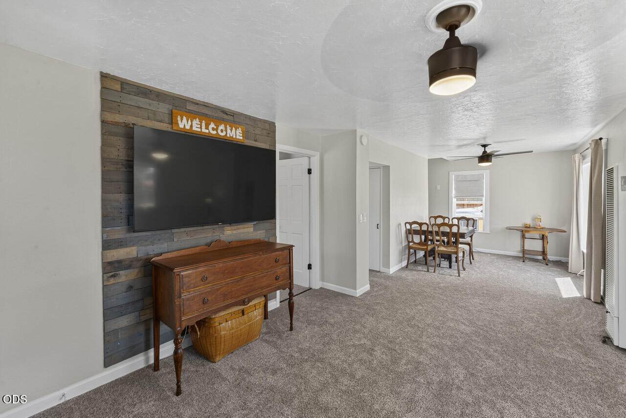 425 Burgess Street - Photo 1