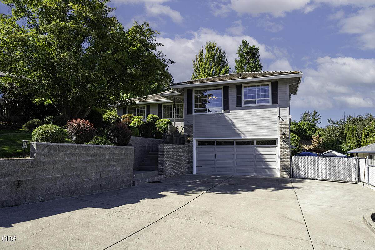 171 Shaniko Court - Photo 1