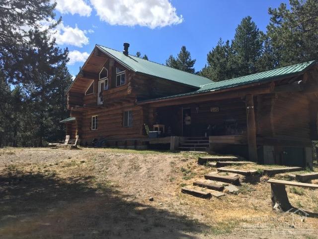 135870 Riverview Street - Photo 1
