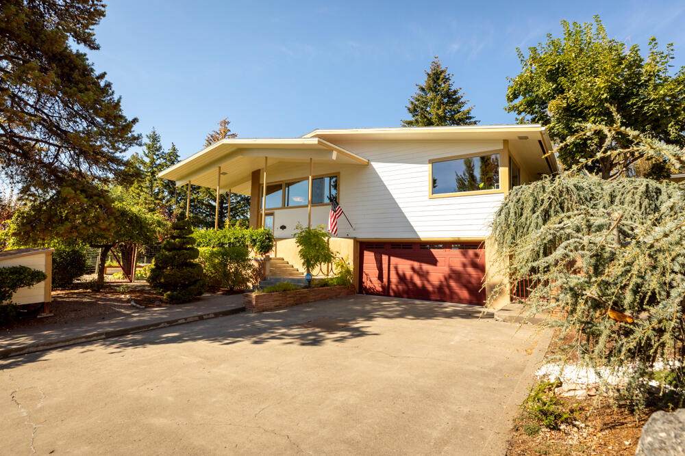 2065 Auburn Street - Photo 1