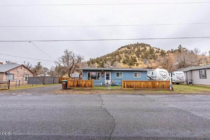 900 Willowdale Drive - Photo 1