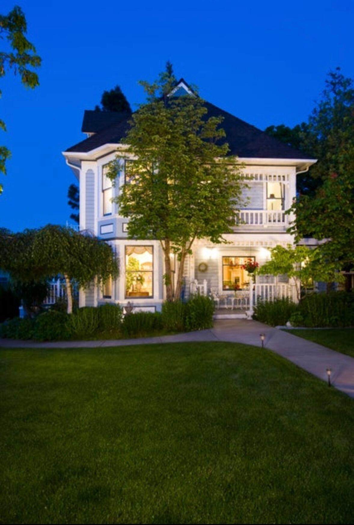 496 Beach Street - Photo 1