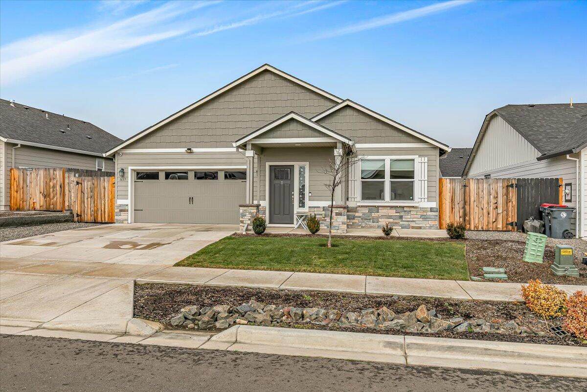 1637 Bronte Circle - Photo 1