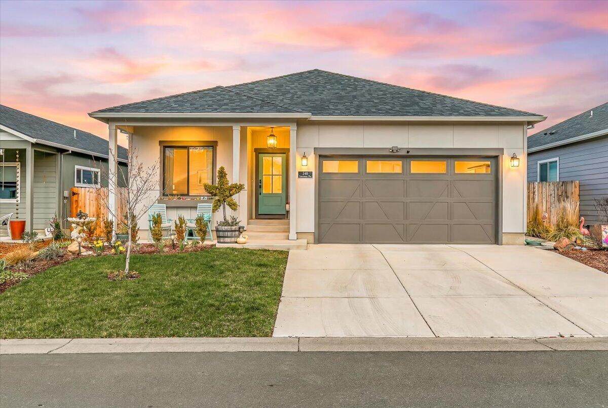 248 Christopher Way - Photo 1