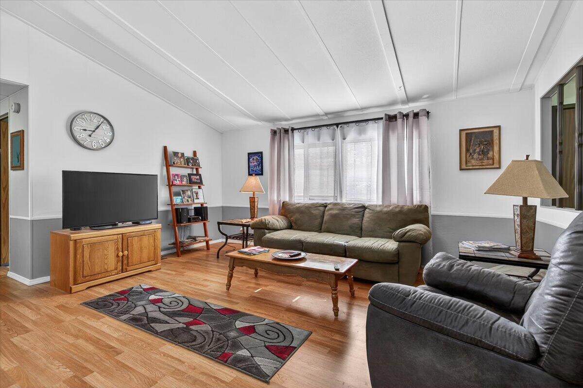380 Bayard Drive - Photo 1