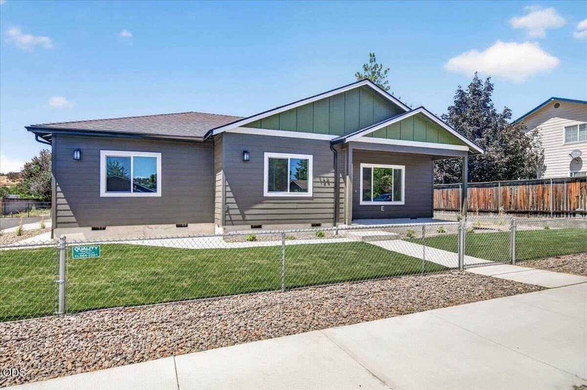 126 Lorraine Avenue - Photo 1