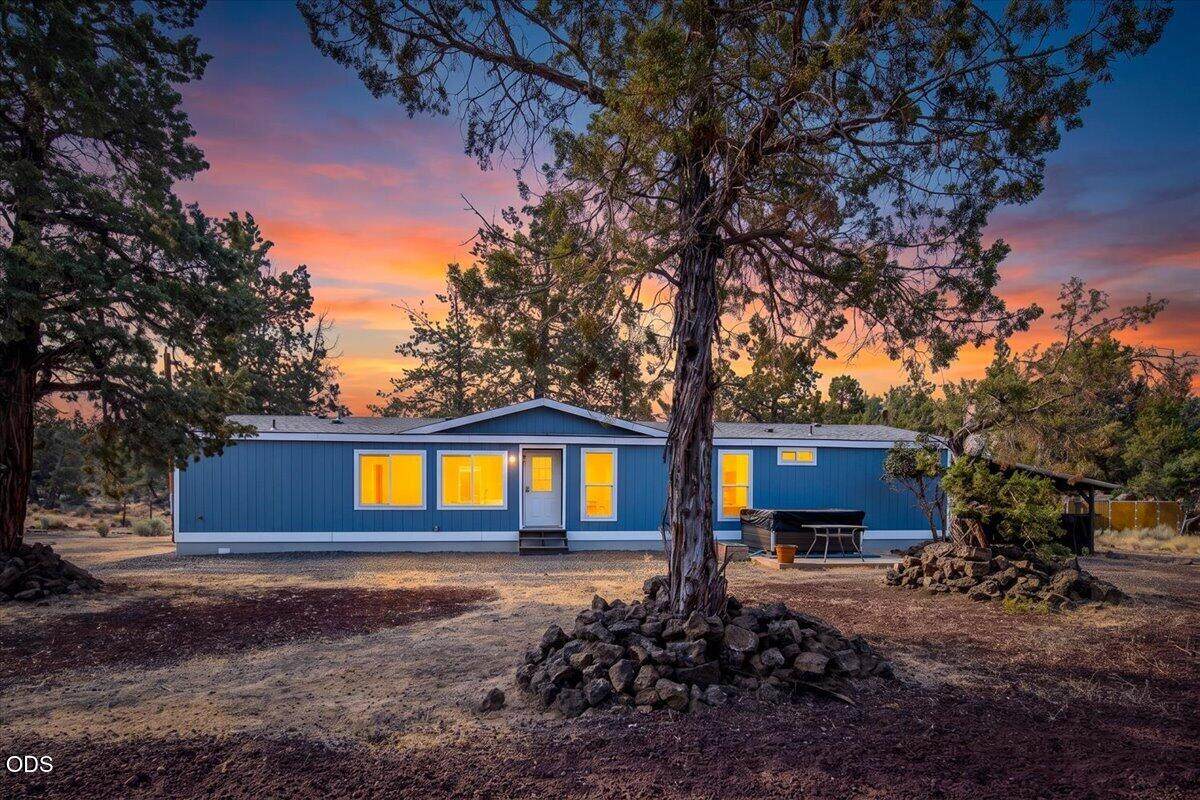 4451 52nd Street - Photo 1