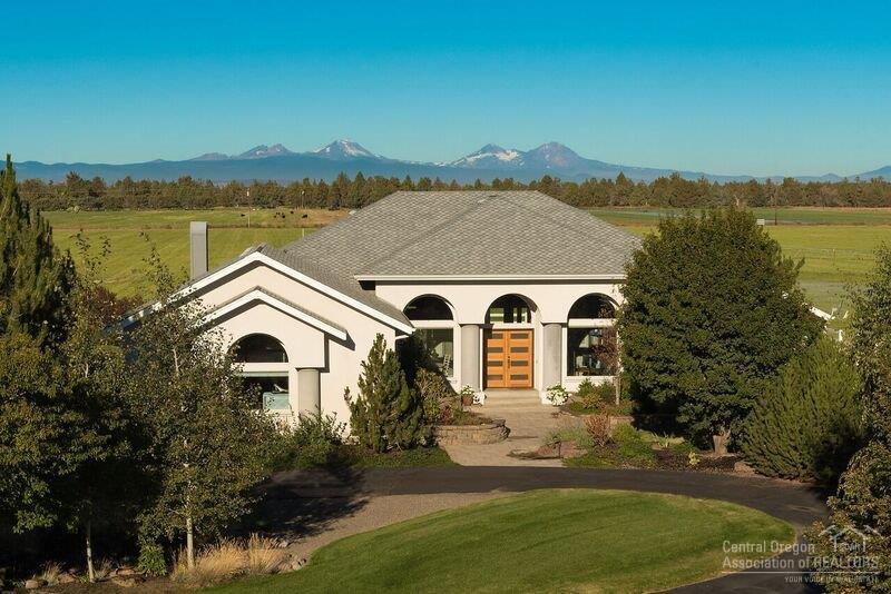 25890 Alfalfa Market Road, Bend, OR 97701 (MLS #201605671) :: Birtola Garmyn High Desert Realty