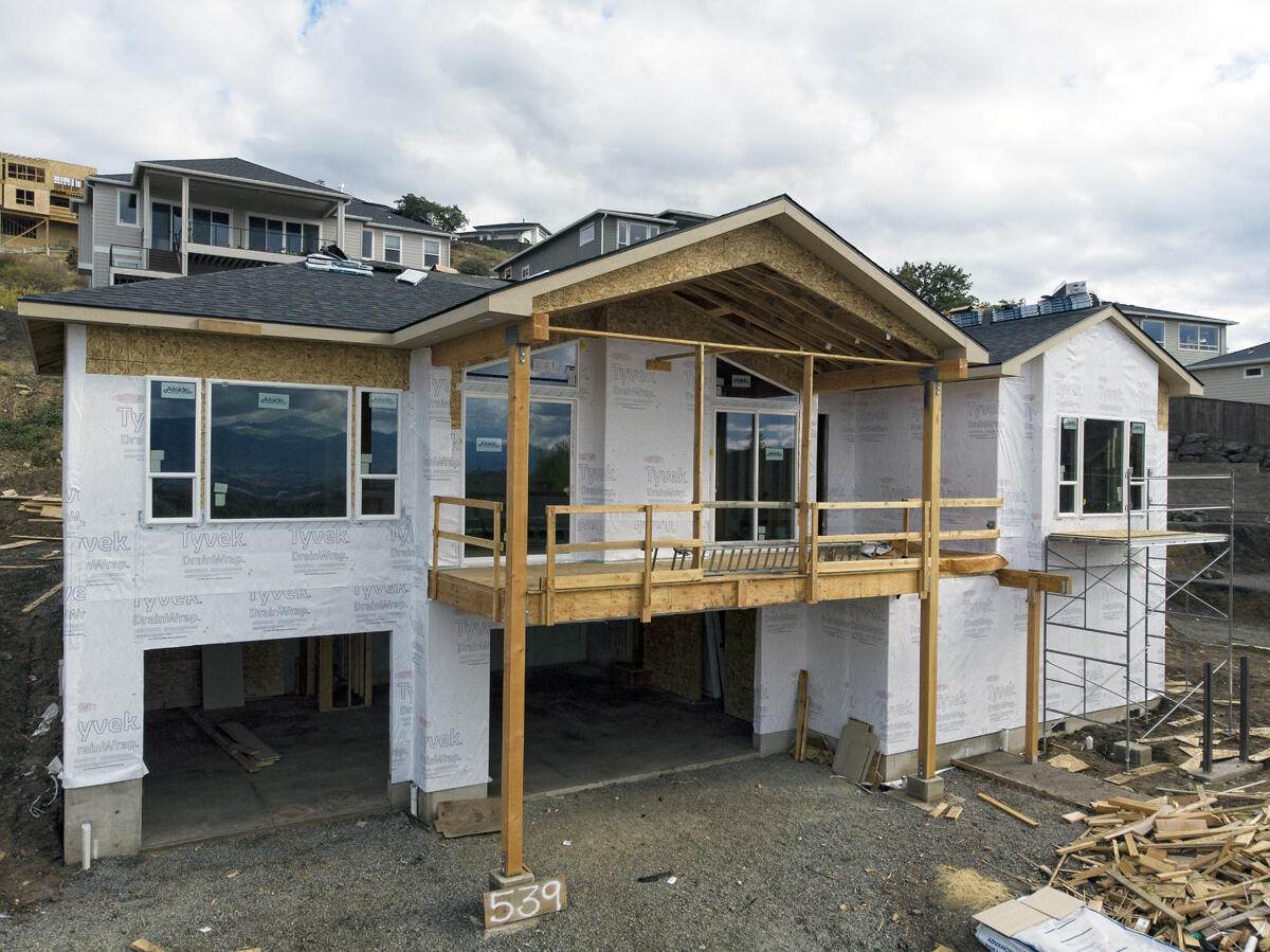 539 La Strada Circle - Photo 1