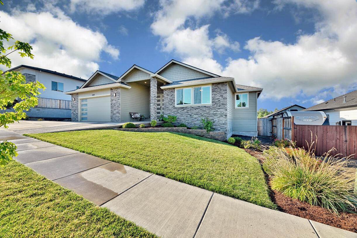 3268 Sky Way - Photo 1