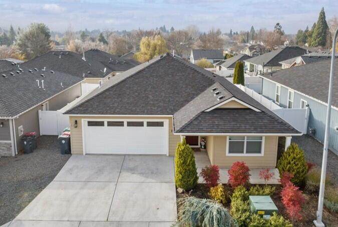 1922 Modena Lane - Photo 1