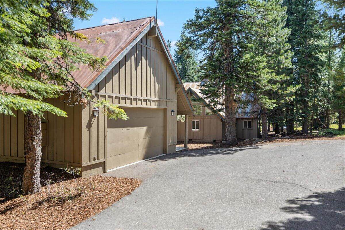 42256 Skiway Drive - Photo 1