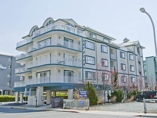 13 77th St - Photo 1