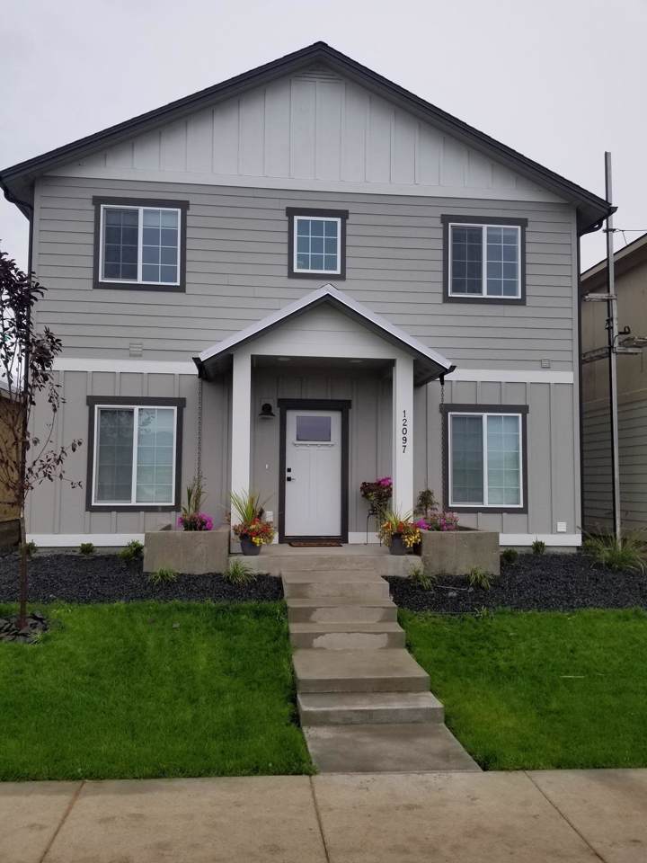 12085 Moorfield Ave - Photo 1