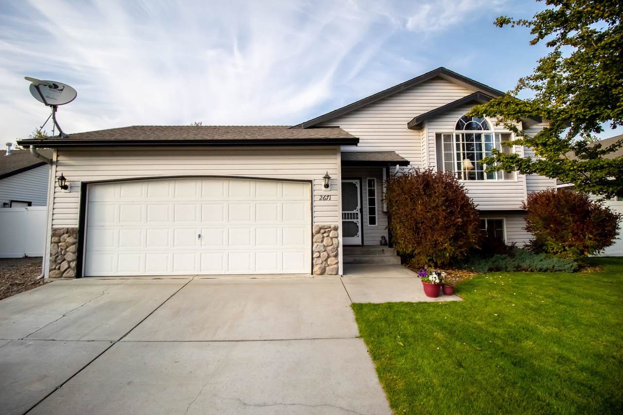 2671 Wilbur Ave - Photo 1