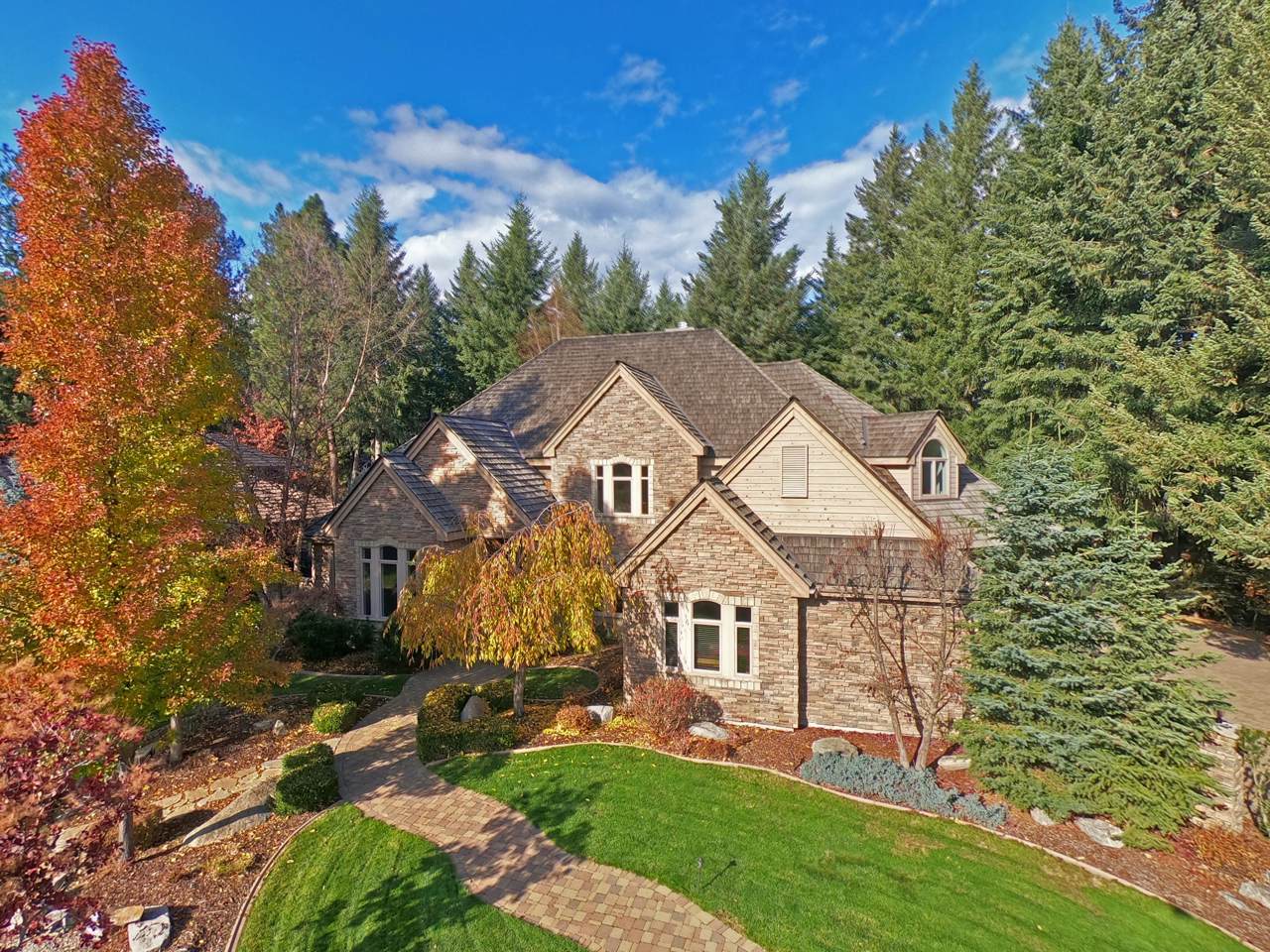 1517 Woodstone Dr - Photo 1