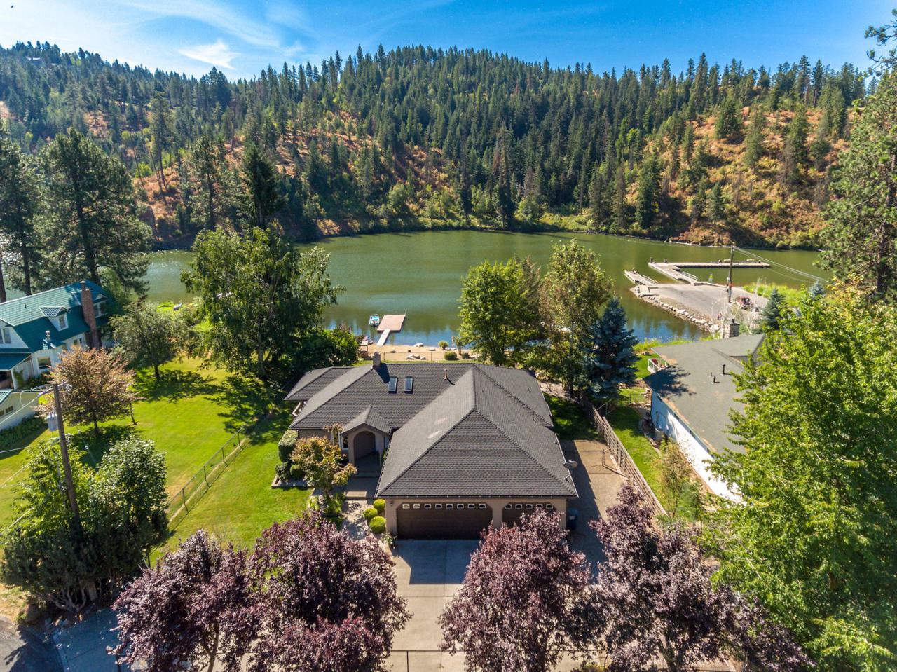 105 Hazelwood Dr - Photo 1