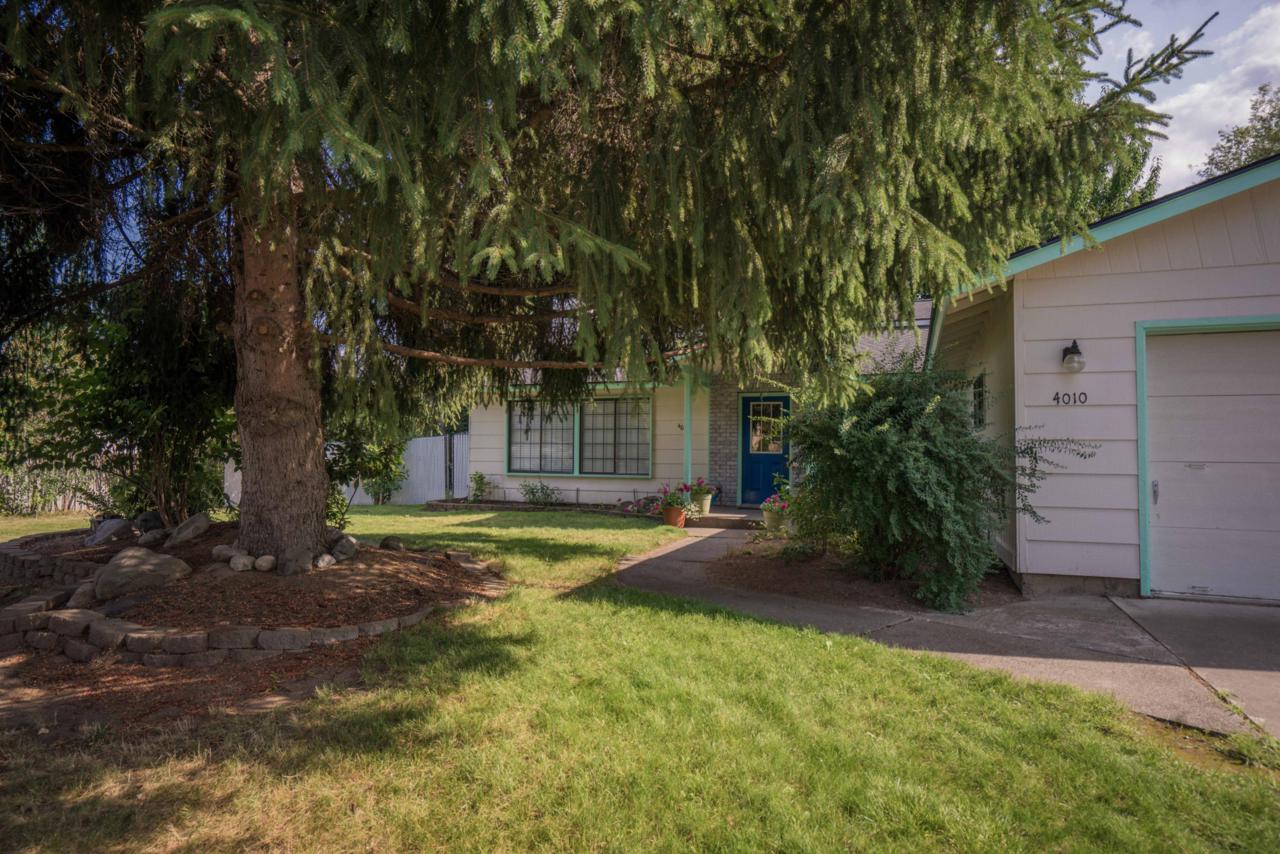 4010 Laurel Ave - Photo 1