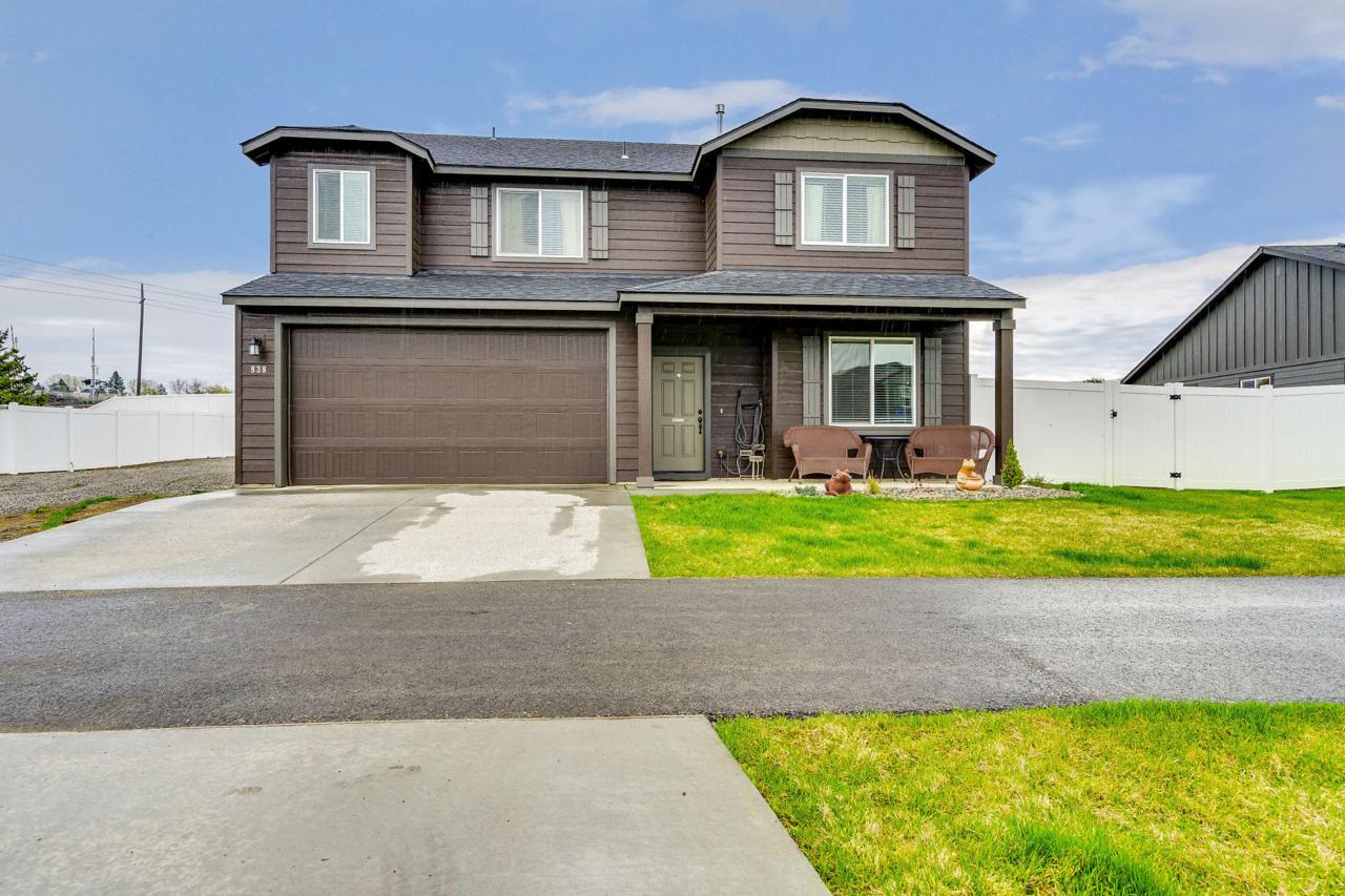 838 Jenicek Loop - Photo 1