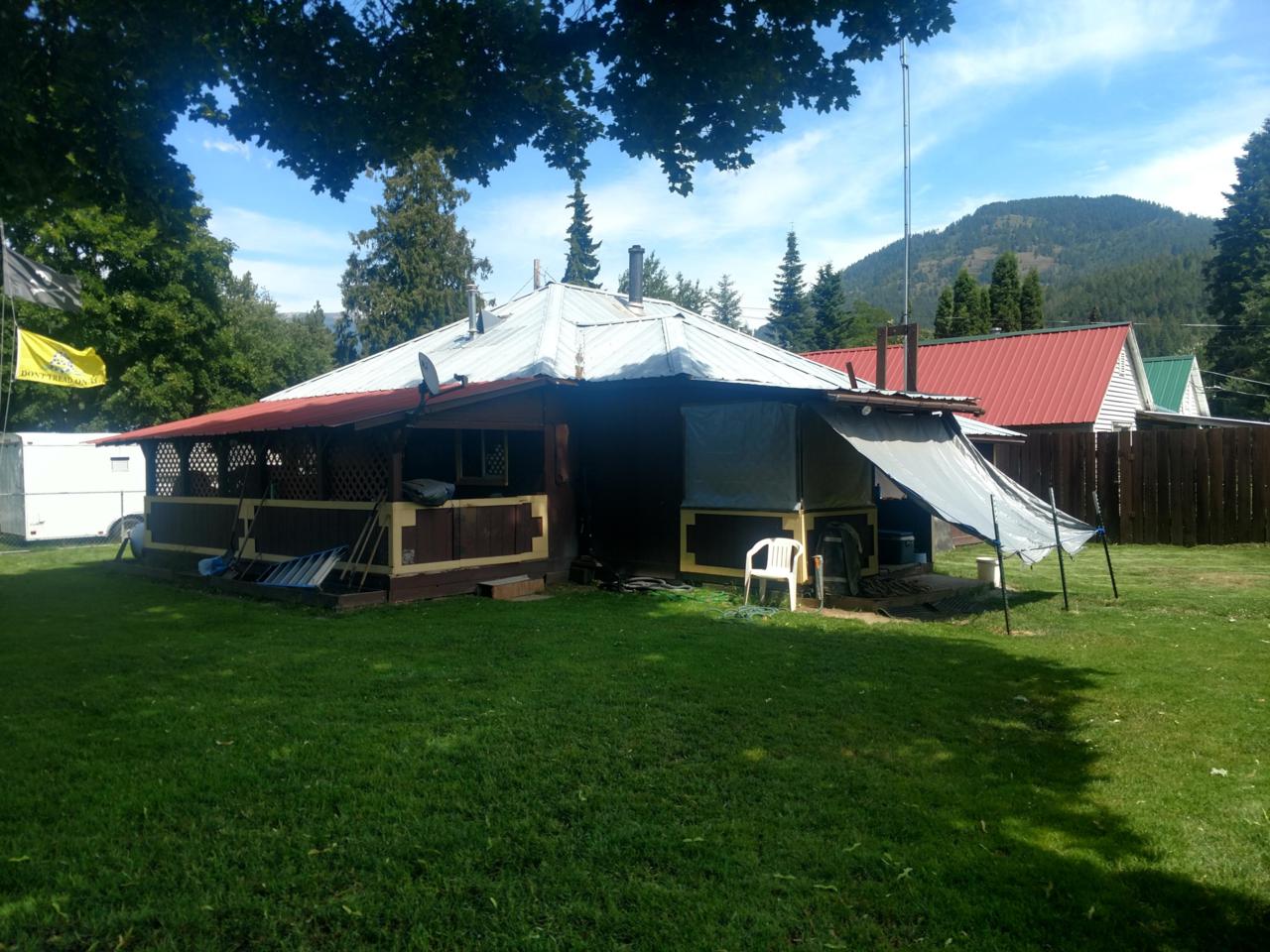 204 Stephen St - Photo 1