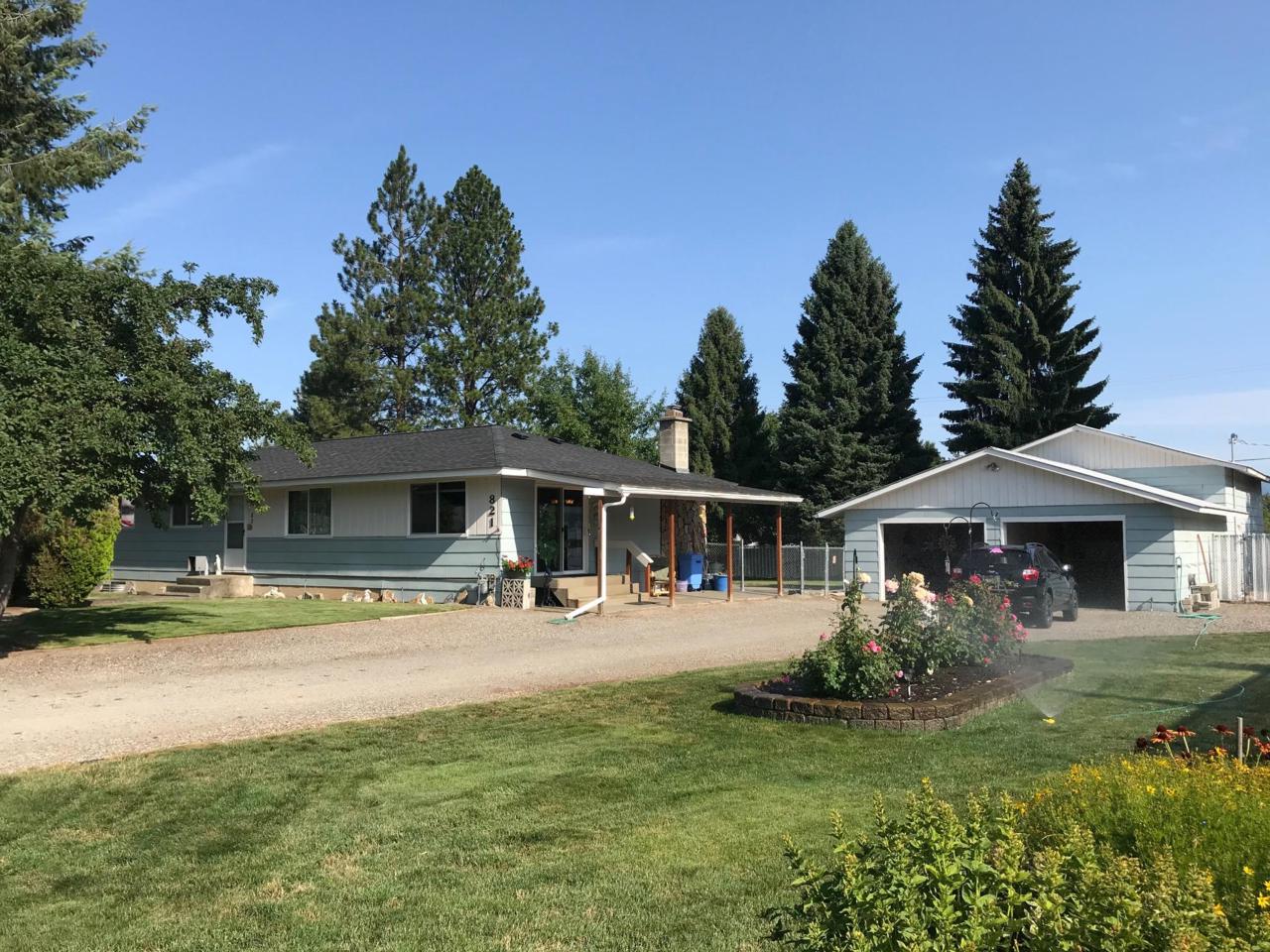 821 Maple Ave - Photo 1