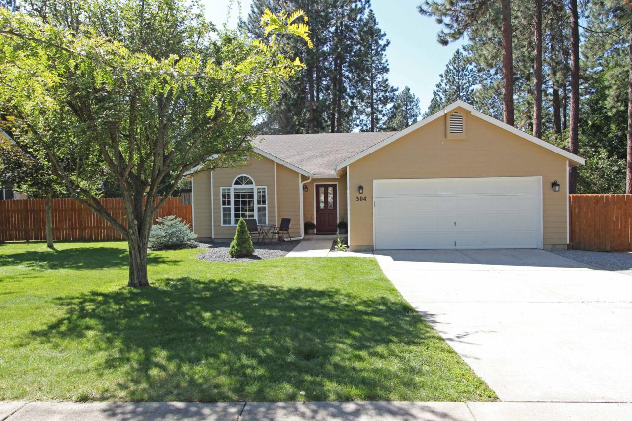 304 Riverside Harbor Dr - Photo 1