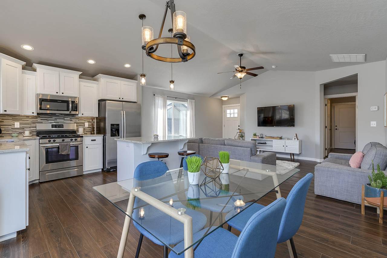 7809 Kayak Ct - Photo 1