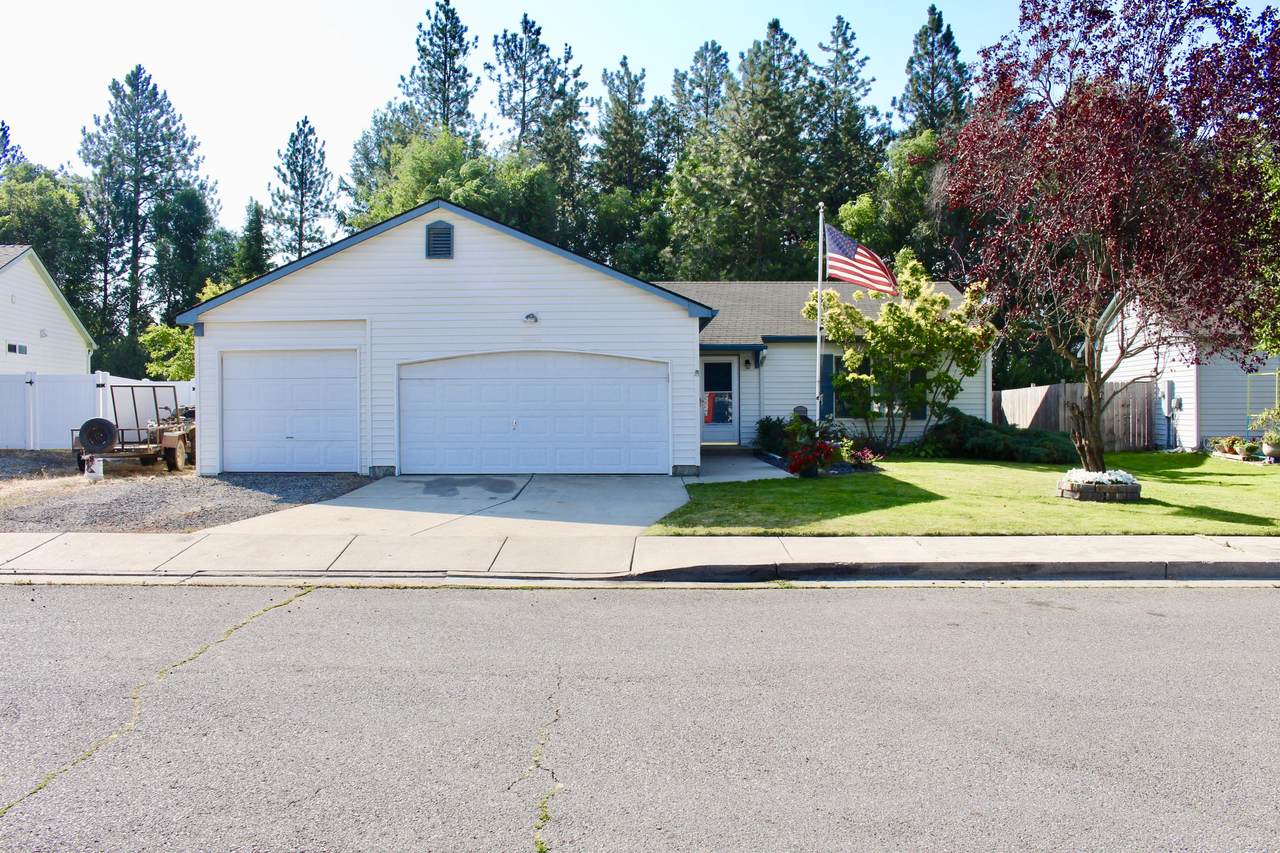 6670 Kamloops Dr - Photo 1
