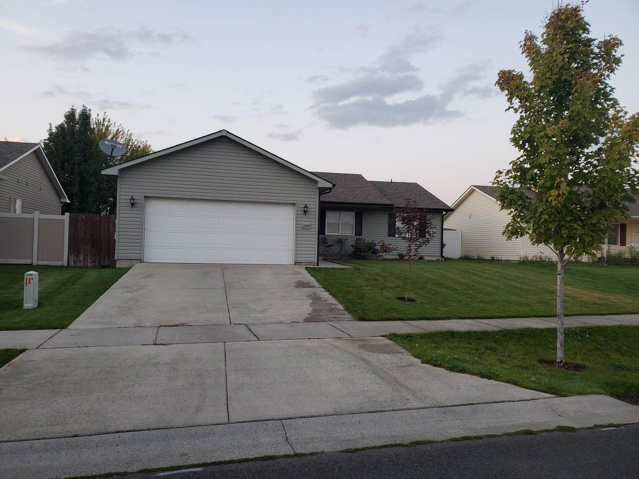 2205 Knapp Dr - Photo 1