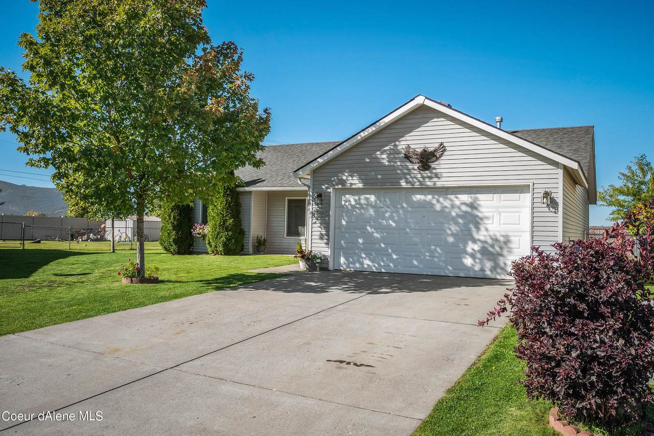 2908 Knapp Cir - Photo 1