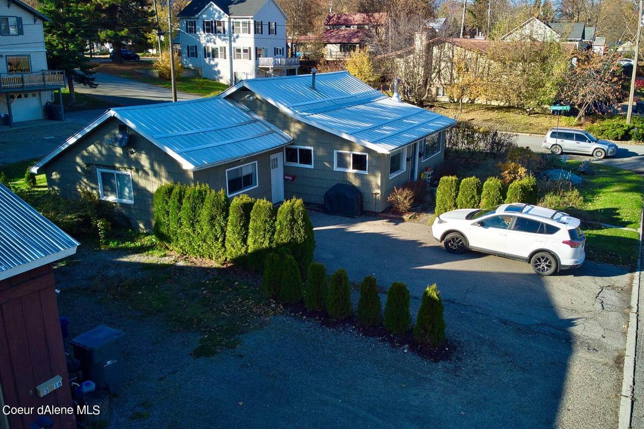 302 Third Ave - Photo 1