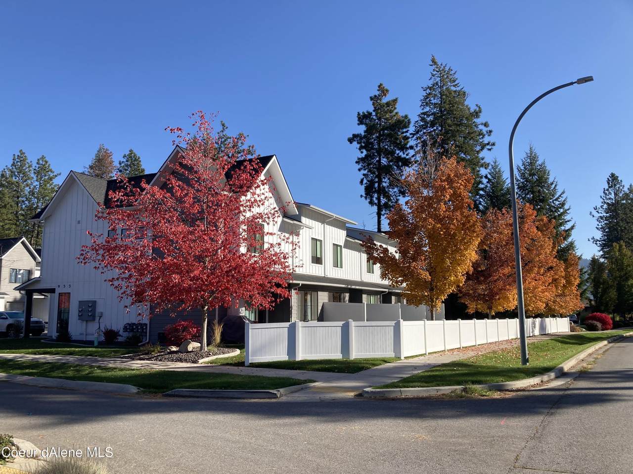 993 Grove Way - Photo 1