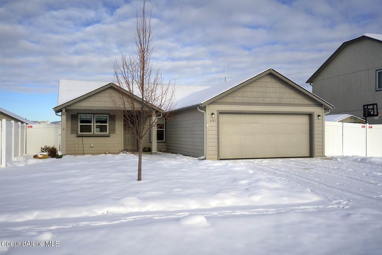 6101 Lofty Ridge St - Photo 1