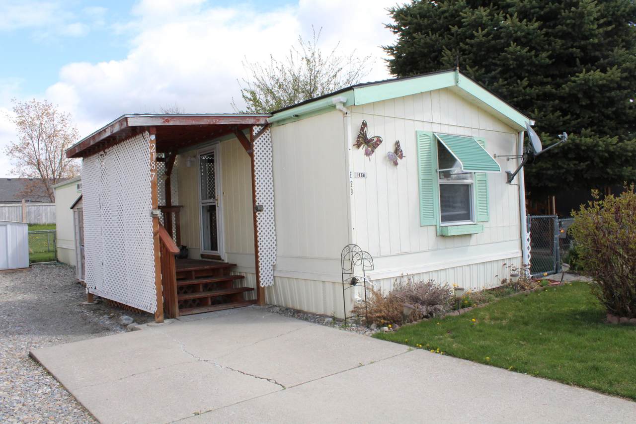 2187 Windermere Ave - Photo 1