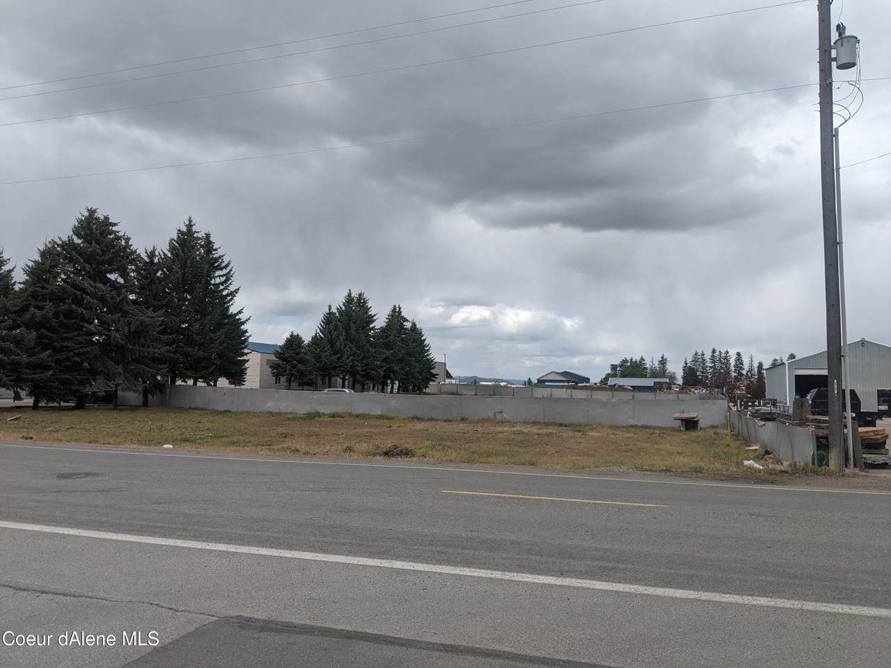 1751 Hayden Ave - Photo 1