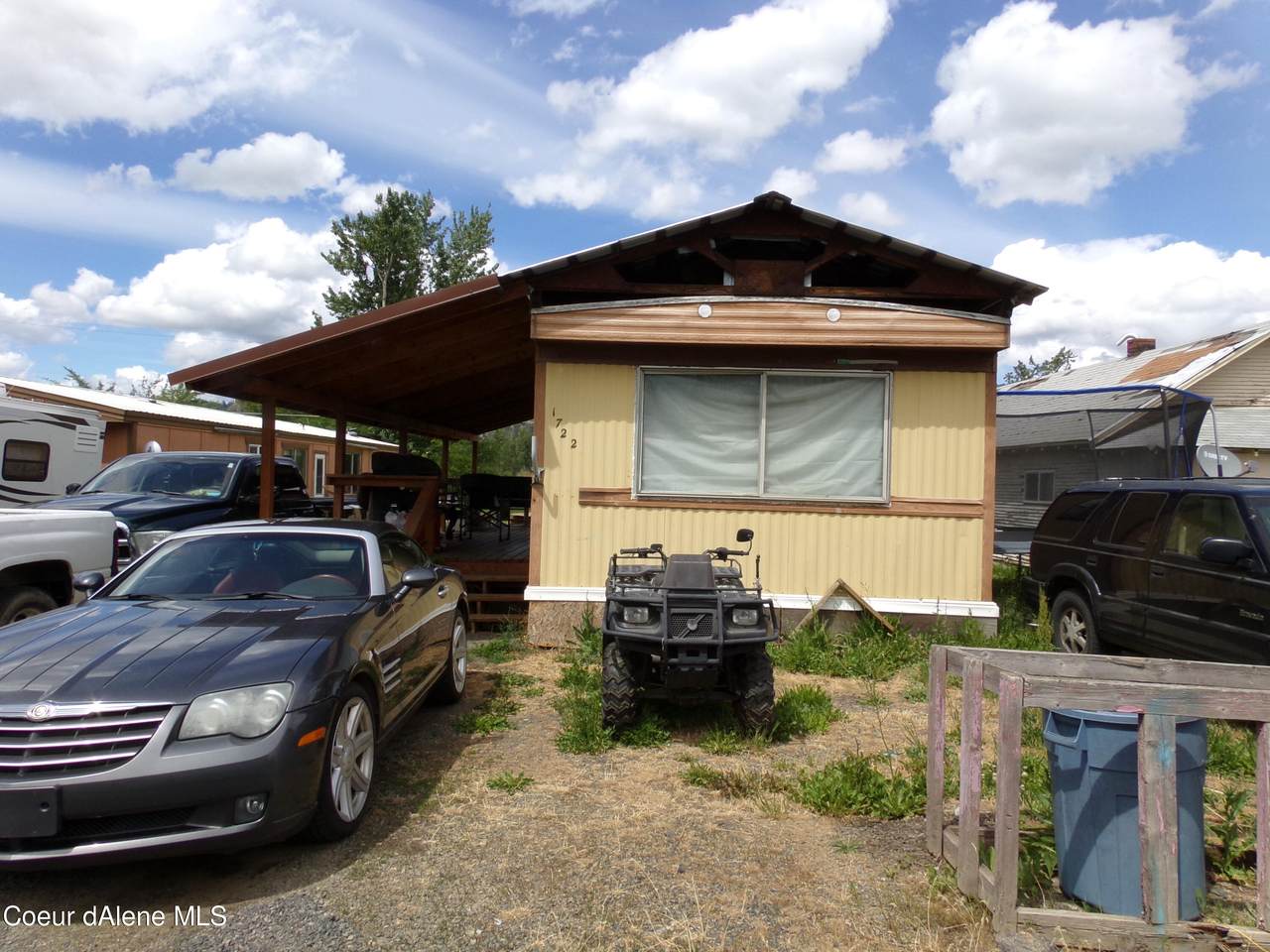 1722 Center Ave - Photo 1
