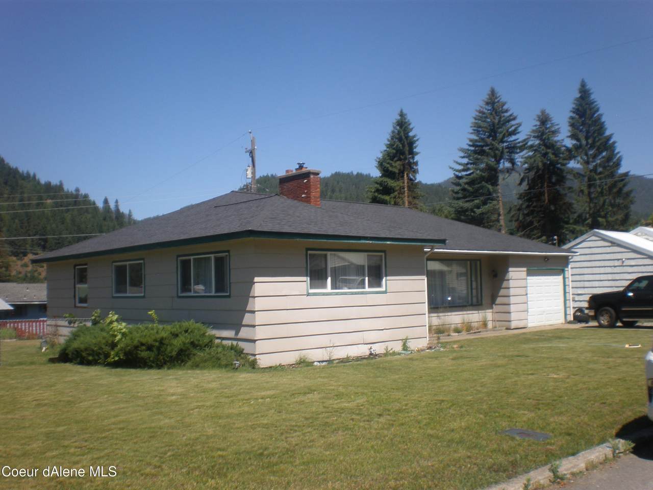 120 Larch Ave - Photo 1